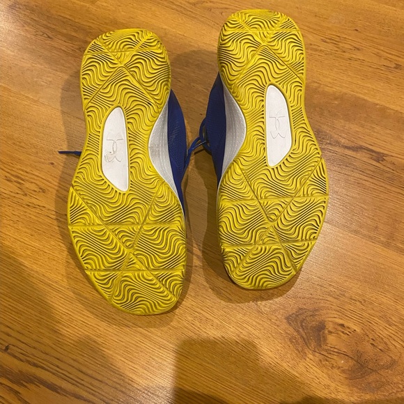 Under armour curry - Picture 3 of 3